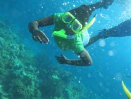 Laila Sall, a student from the U.S. Virgin Islands, snorkels at Looe Key Reef during Mote's educational trip in the Florida Keys. Credit: Mote Marine Laboratory