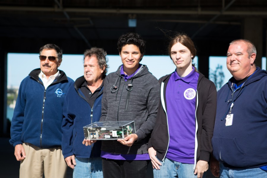 Mote's Dr. Rich Pierce & Jim Hillier, Booker students Victor Arismendi & Evan LeFils, and Booker Engineering Liaison Tony McCrea